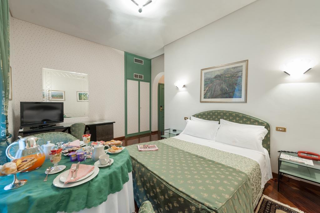 Hotel Villa Giulia トルトーナ エクステリア 写真
