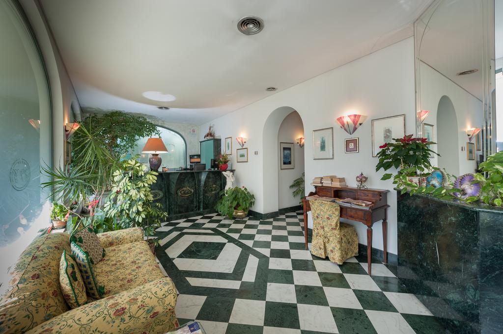 Hotel Villa Giulia トルトーナ エクステリア 写真